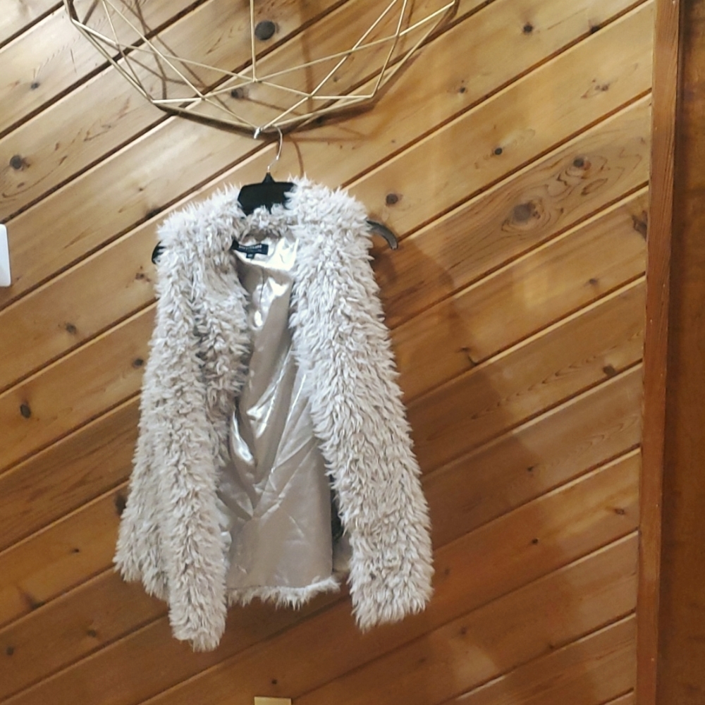 XL Coffeeshop Fur Vest